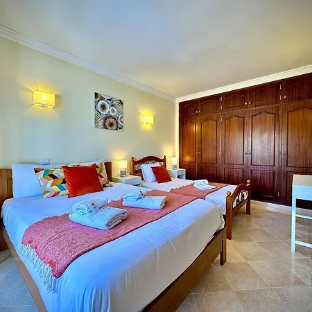 Summer 1 With Pool By Homing Albufeira