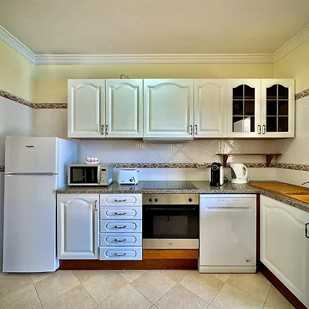 Villa Summer 1 With Pool By Homing Albufeira